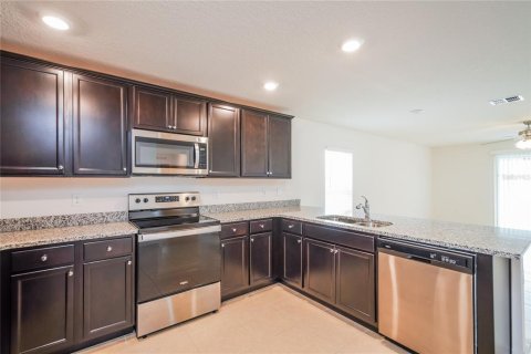 House in Mascotte, Florida 4 bedrooms, 171.96 sq.m. № 1843371 - photo 7