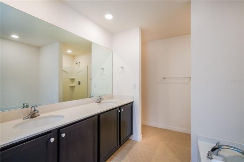 House in Mascotte, Florida 4 bedrooms, 171.96 sq.m. № 1843371 - photo 10