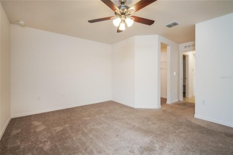 House in Mascotte, Florida 4 bedrooms, 171.96 sq.m. № 1843371 - photo 9