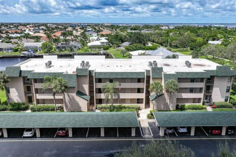 Condominio en venta en Punta Gorda, Florida, 2 dormitorios, 129.51 m2 № 1907428 - foto 1