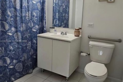 Apartamento en alquiler en Miami, Florida, 2 dormitorios, 1563.92 m2 № 2080251 - foto 4
