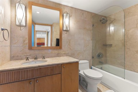 Condominio en alquiler en Miami Beach, Florida, 1 dormitorio, 95.41 m2 № 1929297 - foto 17