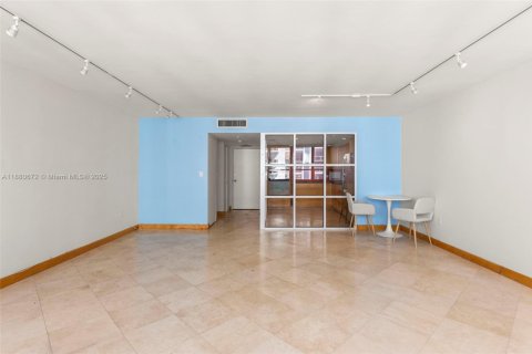 Condominio en alquiler en Miami Beach, Florida, 1 dormitorio, 95.41 m2 № 1929297 - foto 8