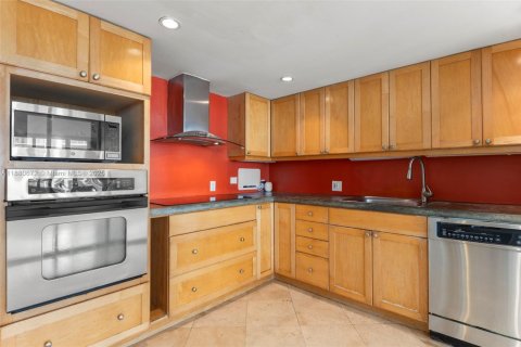 Condominio en alquiler en Miami Beach, Florida, 1 dormitorio, 95.41 m2 № 1929297 - foto 10