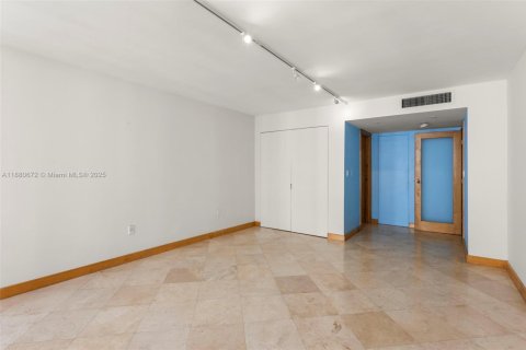 Condominio en alquiler en Miami Beach, Florida, 1 dormitorio, 95.41 m2 № 1929297 - foto 15
