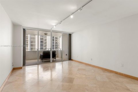 Condominio en alquiler en Miami Beach, Florida, 1 dormitorio, 95.41 m2 № 1929297 - foto 13