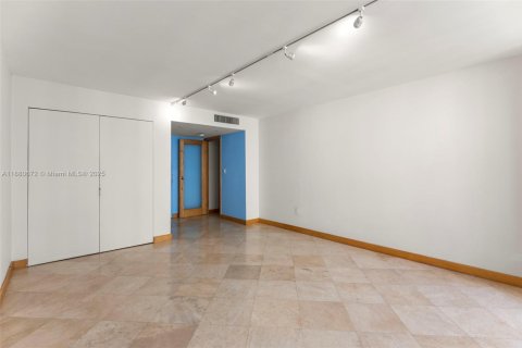 Condominio en alquiler en Miami Beach, Florida, 1 dormitorio, 95.41 m2 № 1929297 - foto 14