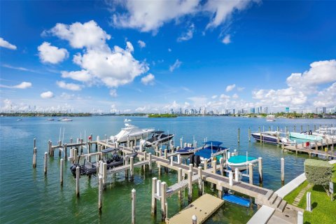 Condominio en alquiler en Miami Beach, Florida, 1 dormitorio, 95.41 m2 № 1929297 - foto 24