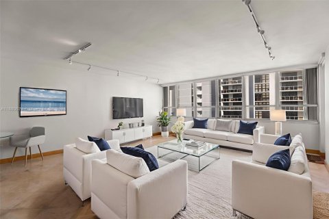 Condominio en alquiler en Miami Beach, Florida, 1 dormitorio, 95.41 m2 № 1929297 - foto 5