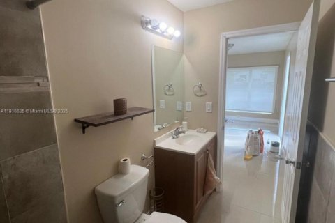 Снять в аренду виллу или дом в Форт-Лодердейл, Флорида 1 спальня, 169.27м2, № 2035044 - фото 10