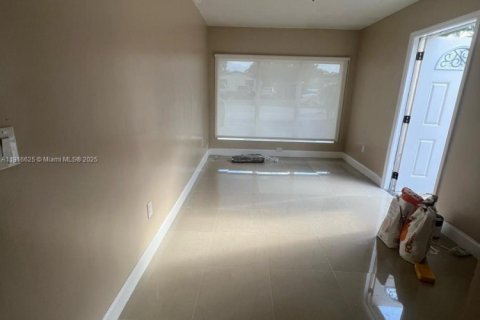 Снять в аренду виллу или дом в Форт-Лодердейл, Флорида 1 спальня, 169.27м2, № 2035044 - фото 6