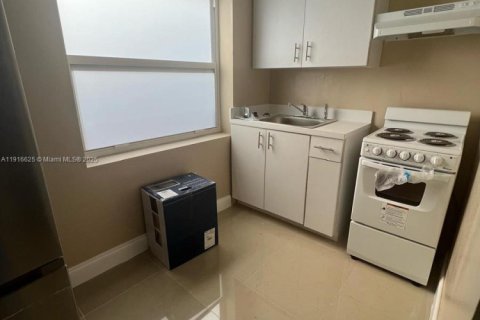 Снять в аренду виллу или дом в Форт-Лодердейл, Флорида 1 спальня, 169.27м2, № 2035044 - фото 4