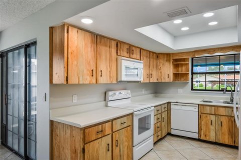 House in Tavares, Florida 3 bedrooms, 160.07 sq.m. № 1686513 - photo 26