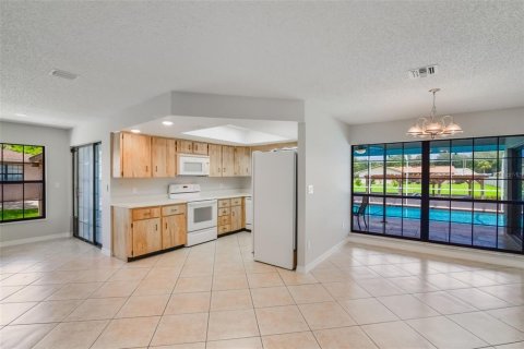 House in Tavares, Florida 3 bedrooms, 160.07 sq.m. № 1686513 - photo 22