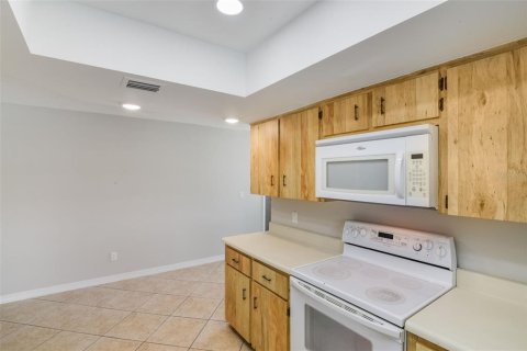 House in Tavares, Florida 3 bedrooms, 160.07 sq.m. № 1686513 - photo 27