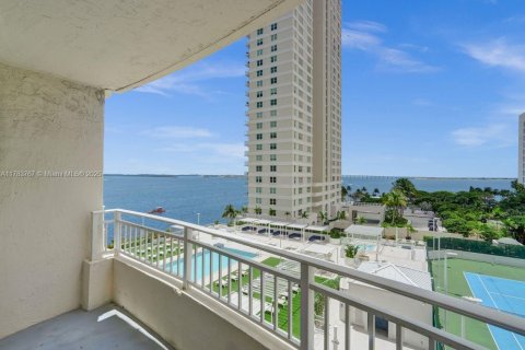 Condo in Miami, Florida, 1 bedroom  № 1642032 - photo 22