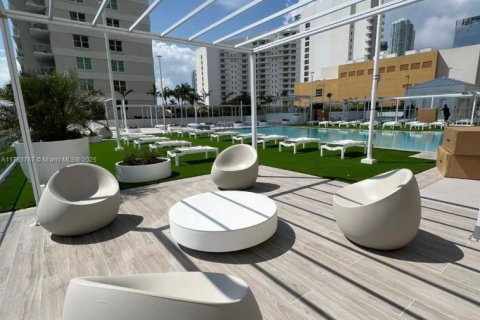 Condo in Miami, Florida, 1 bedroom  № 1642032 - photo 28