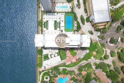 Condo in Miami, Florida, 1 bedroom  № 1642032 - photo 6