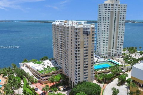Condo in Miami, Florida, 1 bedroom  № 1642032 - photo 4