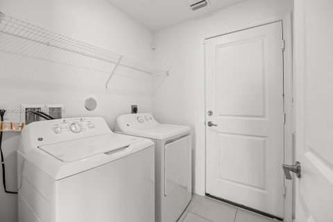 Купить виллу или дом в Сент-Луси, Флорида 4 спальни, 170.01м2, № 2025732 - фото 18