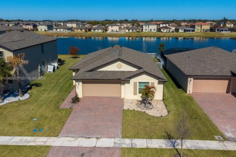 Купить виллу или дом в Сент-Луси, Флорида 4 спальни, 170.01м2, № 2025732 - фото 21