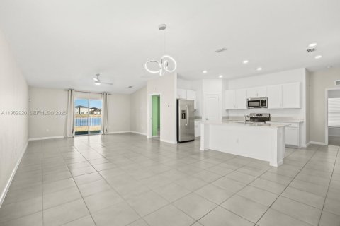 Купить виллу или дом в Сент-Луси, Флорида 4 спальни, 170.01м2, № 2025732 - фото 4