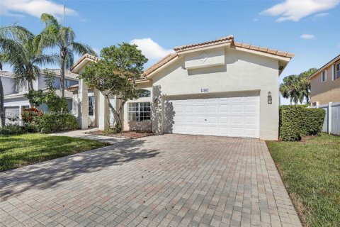 Купить виллу или дом в Пемброк-Пайнс, Флорида 4 спальни, 201.78м2, № 1970870 - фото 8