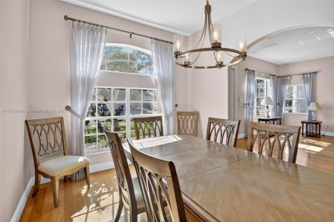 Купить виллу или дом в Пемброк-Пайнс, Флорида 4 спальни, 201.78м2, № 1970870 - фото 14