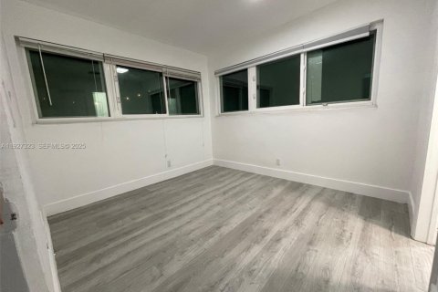 Casa en alquiler en Dania Beach, Florida, 2 dormitorios, 75.44 m2 № 1986245 - foto 8