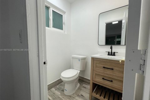 Casa en alquiler en Dania Beach, Florida, 2 dormitorios, 75.44 m2 № 1986245 - foto 9