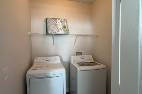 Touwnhouse à louer à Tampa, Floride: 2 chambres, 109.16 m2 № 2115386 - photo 12