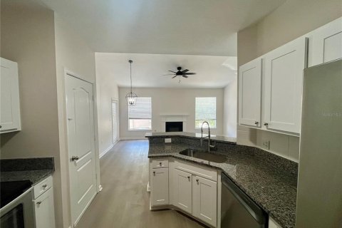 Touwnhouse à louer à Tampa, Floride: 2 chambres, 109.16 m2 № 2115386 - photo 13