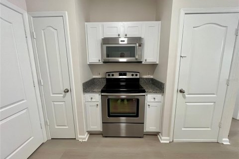 Touwnhouse à louer à Tampa, Floride: 2 chambres, 109.16 m2 № 2115386 - photo 11