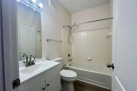 Touwnhouse à louer à Tampa, Floride: 2 chambres, 109.16 m2 № 2115386 - photo 18