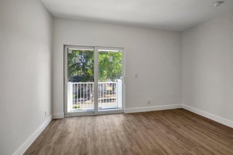 Townhouse in Hollywood, Florida 3 bedrooms, 123 sq.m. № 2400513 - photo 13