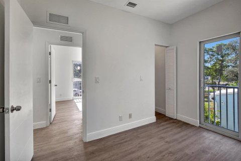 Townhouse in Hollywood, Florida 3 bedrooms, 123 sq.m. № 2400513 - photo 15