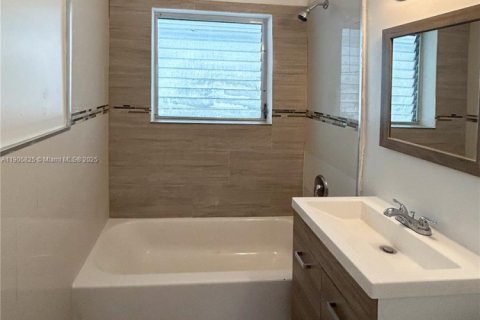 Appartement à louer à Miami, Floride: 1 chambre, 590.86 m2 № 1956290 - photo 7