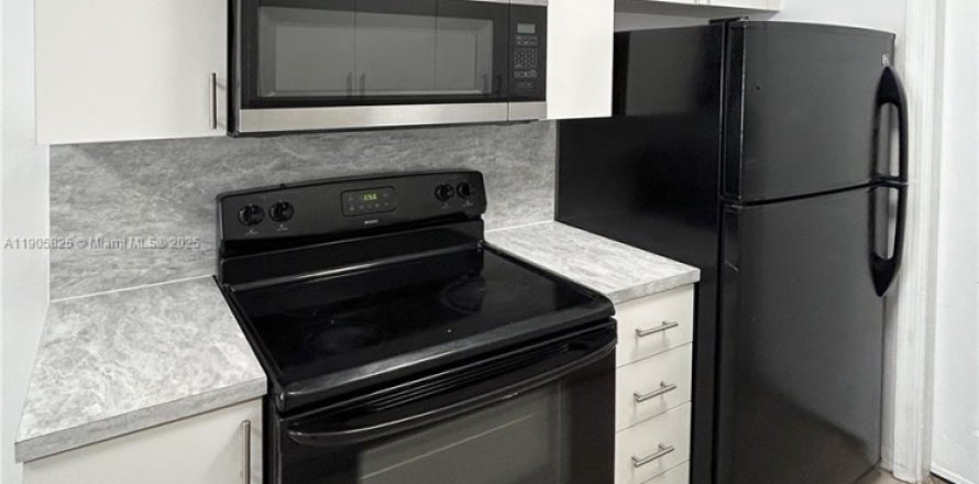 Appartement à Miami, Floride 1 chambre, 590.86 m2 № 1956290