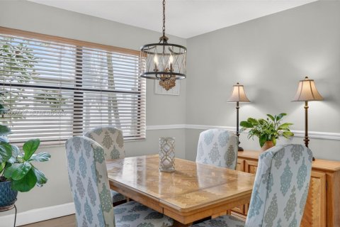 House in Davie, Florida 3 bedrooms, 194.35 sq.m. № 2064970 - photo 14