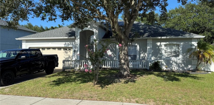 Casa en Kissimmee, Florida 3 dormitorios № 1804348