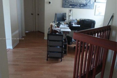 Casa en venta en Cutler Bay, Florida, 4 dormitorios, 182.74 m2 № 2029917 - foto 7