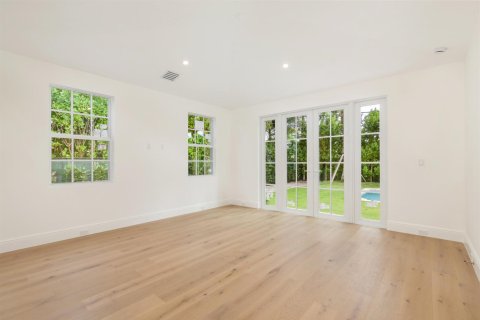 Villa ou maison à vendre à West Palm Beach, Floride: 5 chambres, 427.16 m2 № 2410990 - photo 4