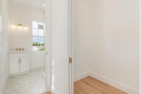 Villa ou maison à vendre à West Palm Beach, Floride: 5 chambres, 427.16 m2 № 2410990 - photo 30