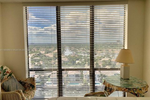 Купить кондоминиум в Холливуд, Флорида 2 спальни, 113.43м2, № 1959477 - фото 27