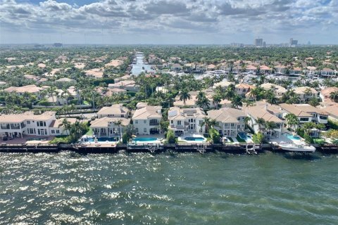 Купить кондоминиум в Холливуд, Флорида 2 спальни, 113.43м2, № 1959477 - фото 4