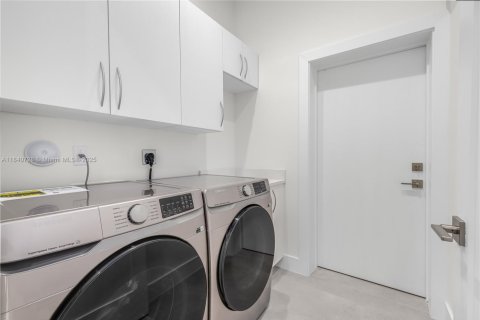 Купить виллу или дом в Бискейн-Парк, Флорида 4 спальни, 163.69м2, № 1957751 - фото 18