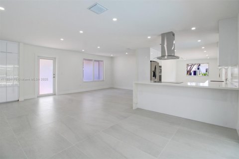 Casa en venta en Palmetto Bay, Florida, 3 dormitorios, 163.88 m2 № 1700906 - foto 9