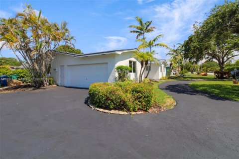 Casa en venta en Palmetto Bay, Florida, 3 dormitorios, 163.88 m2 № 1700906 - foto 5