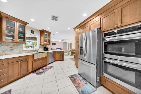 House in Port Charlotte, Florida 4 bedrooms, 199.18 sq.m. № 1421951 - photo 13