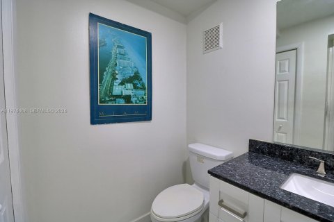 Снять в аренду кондоминиум в Уэстон, Флорида 2 спальни, 114.73м2, № 2042884 - фото 15